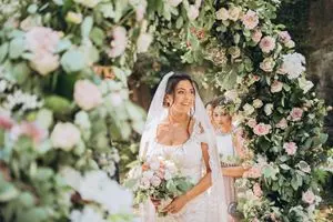 sposa addobbo floreale