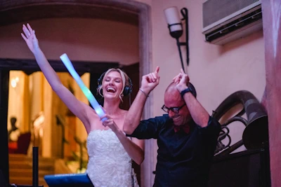 divertimento della sposa durante il matrimonio